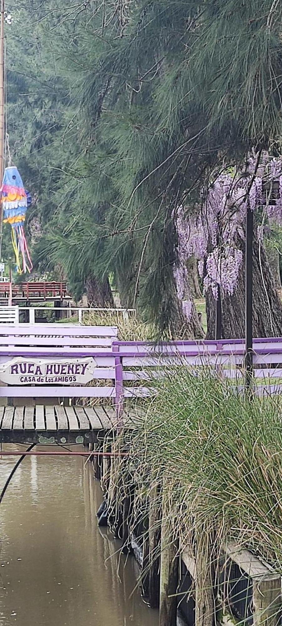 Ruca Hueney *